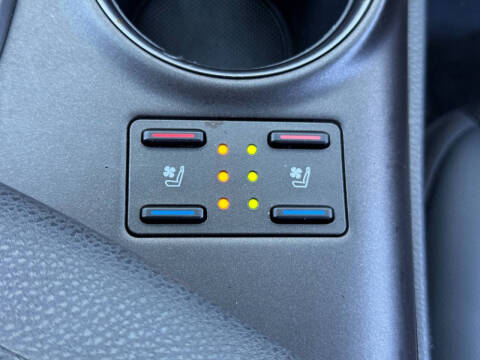 2023 Toyota Camry Hybrid XSE