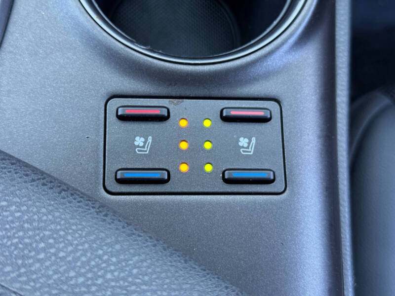 2023 Toyota Camry Hybrid XSE