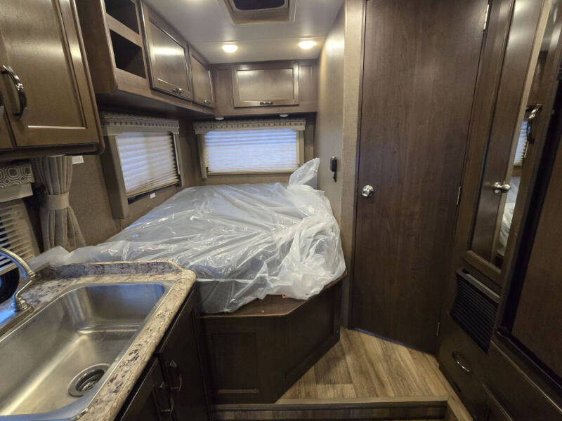 2020 Thor Motor Coach Four Winds