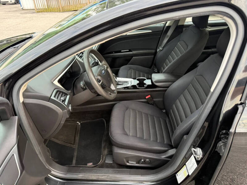 2015 Ford Fusion SE