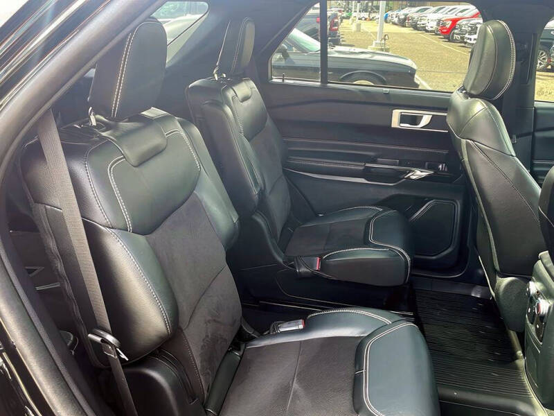 2022 Ford Explorer ST