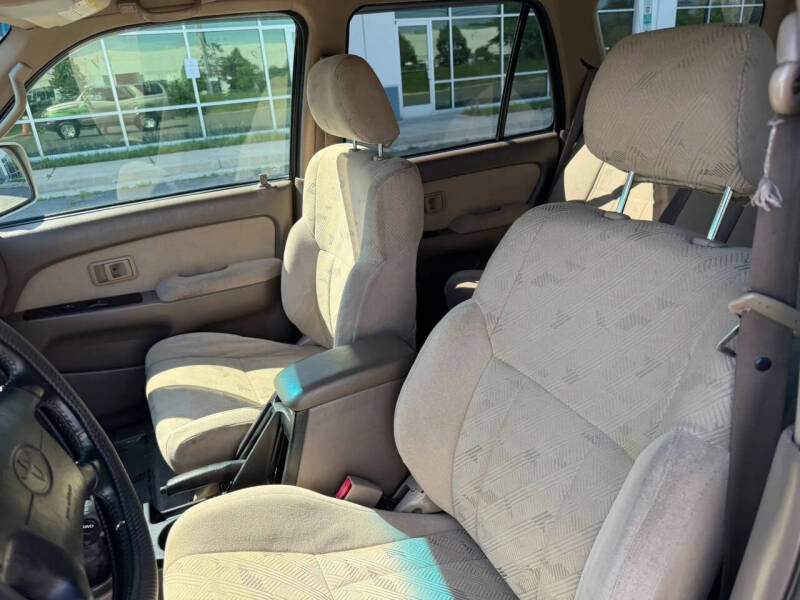 2002 Toyota 4Runner SR5