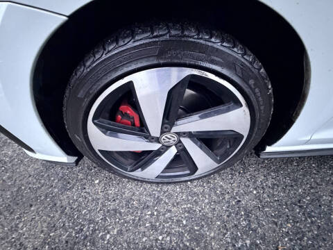 2020 Volkswagen Golf GTI S