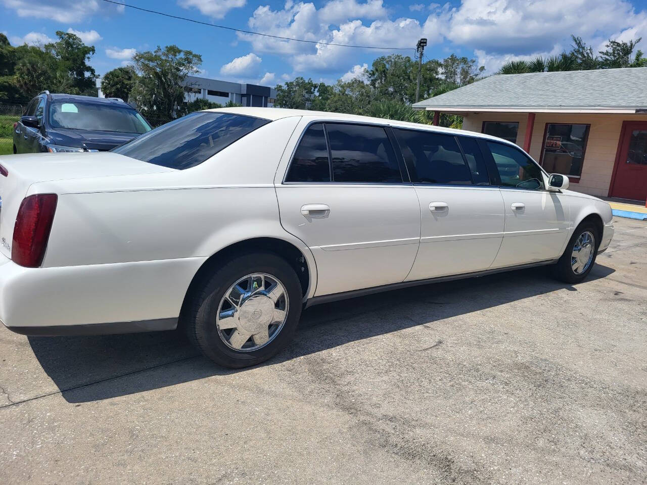 2000 Cadillac Deville Professional for sale at FAMILY AUTO BROKERS in Longwood, FL