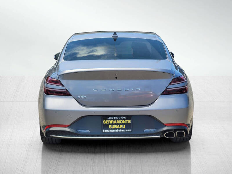 2022 Genesis G70
