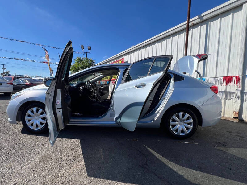 2017 Chevrolet Cruze LS Manual