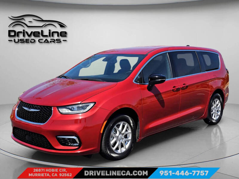 2025 Chrysler Pacifica Select