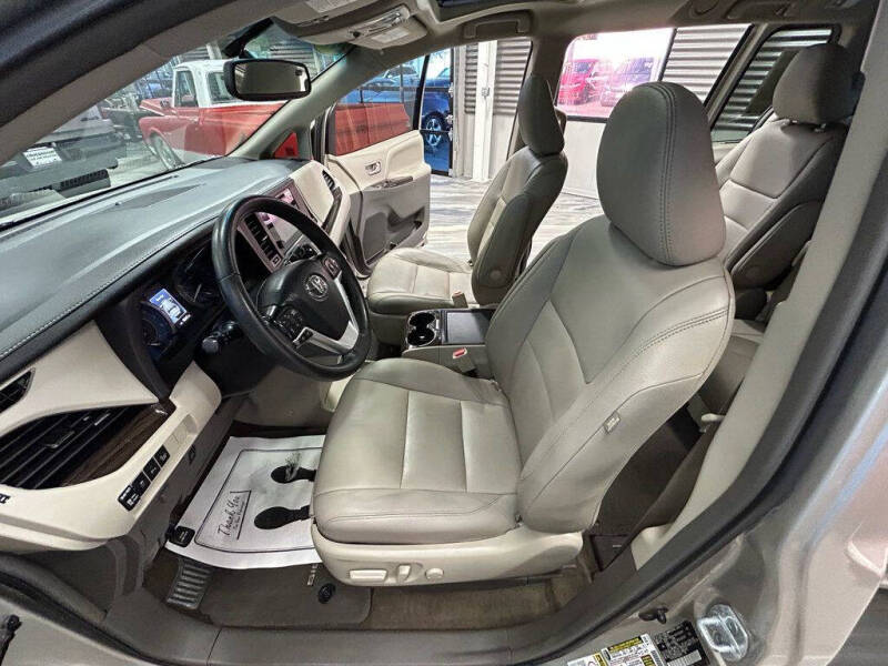 2017 Toyota Sienna