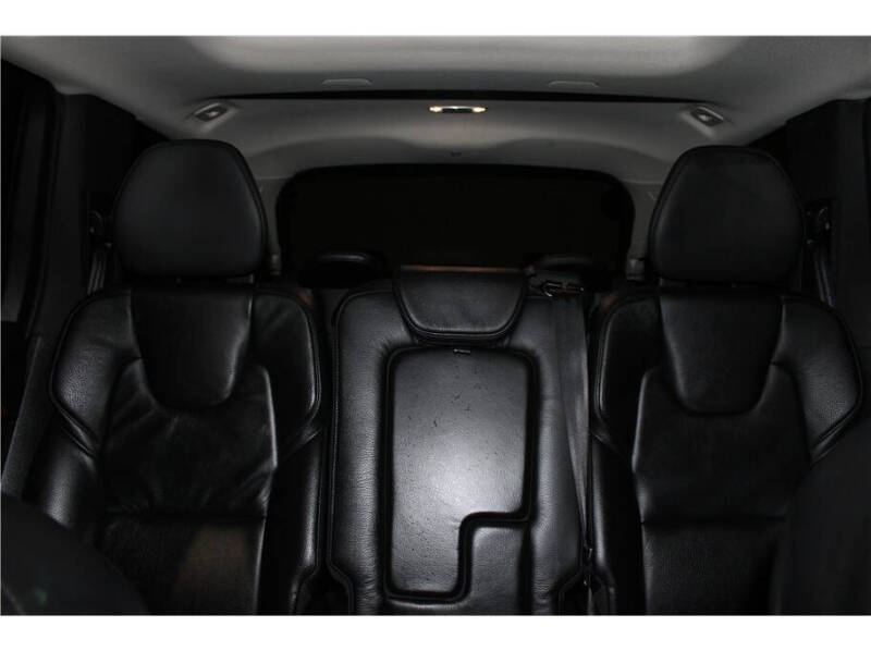 2021 Volvo XC90 T5 Momentum