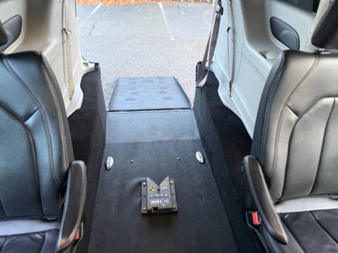 2018 Chrysler Pacifica Touring L