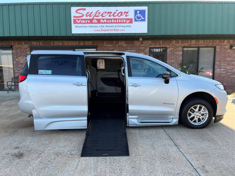 2024 Chrysler Pacifica Touring L