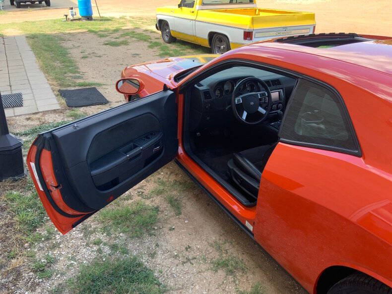 2008 Dodge Challenger SRT8