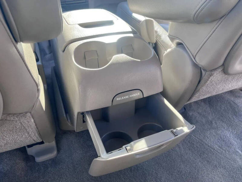 2005 Toyota Sienna XLE Limited 7 Passenger