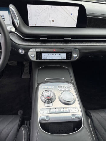 2025 Genesis G90 3.5T e-Supercharger