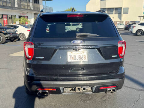 2017 Ford Explorer Sport