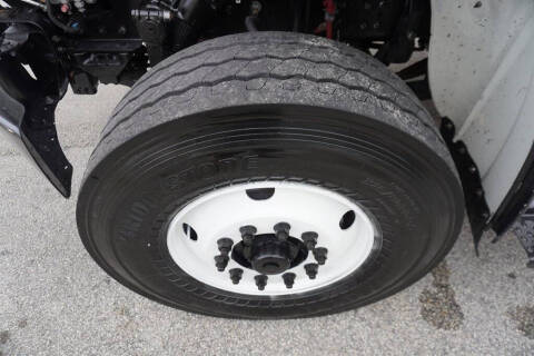 2015 Freightliner M2 106