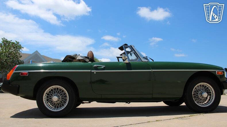 1977 MG B