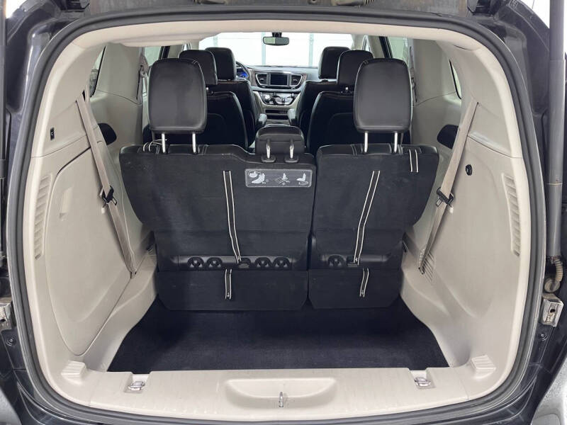 2021 Chrysler Voyager LXi