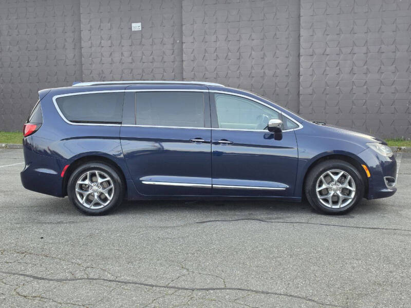 2017 Chrysler Pacifica Limited