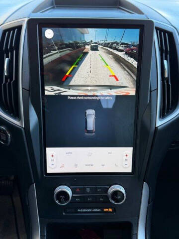2022 Ford Edge SEL