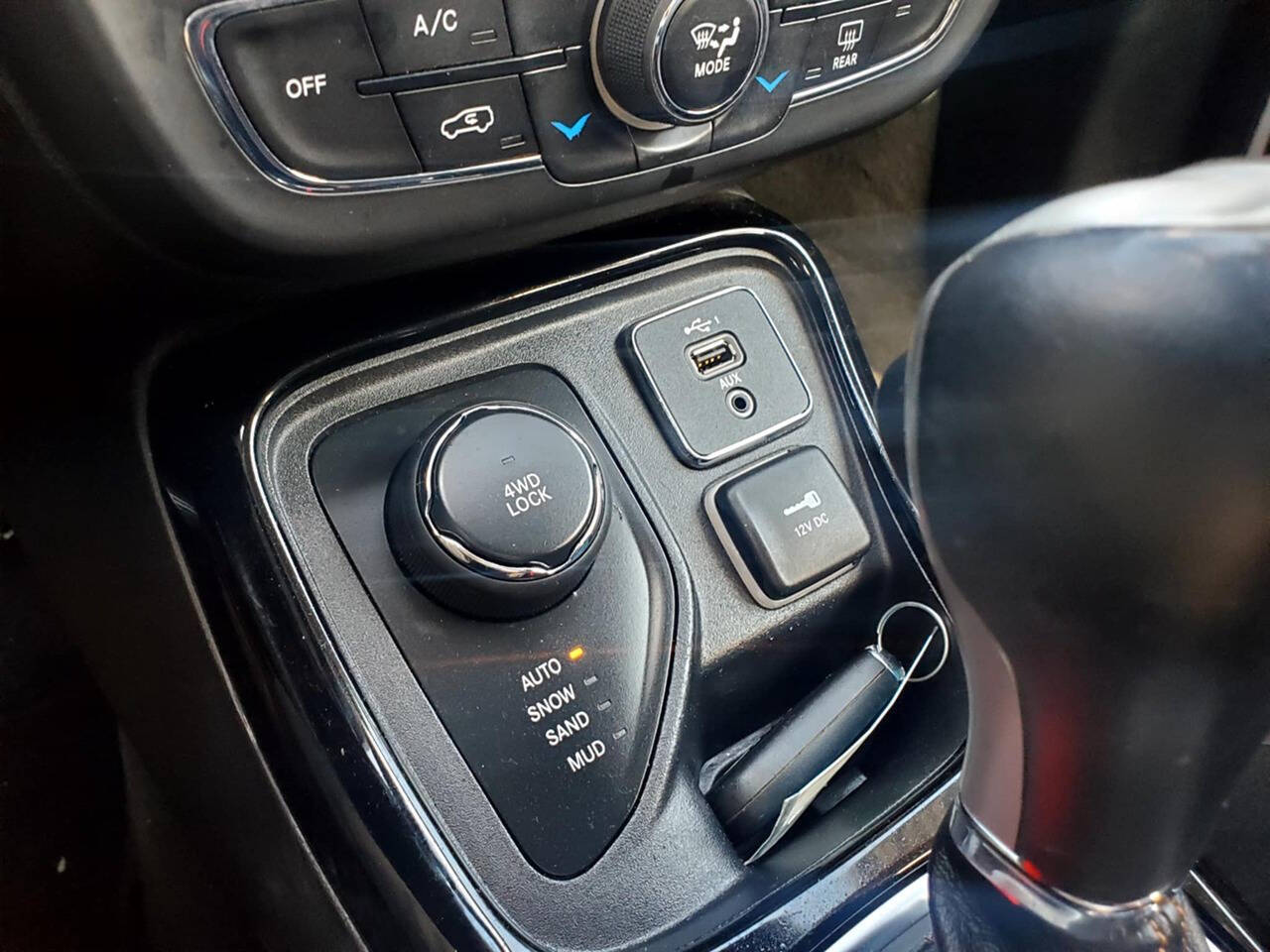 2019 Jeep Compass for sale at Auto Energy in Lebanon, VA