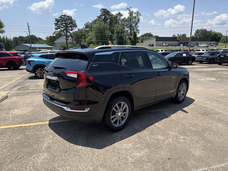 2024 GMC Terrain SLT
