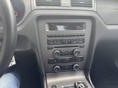 2014 Ford Mustang V6