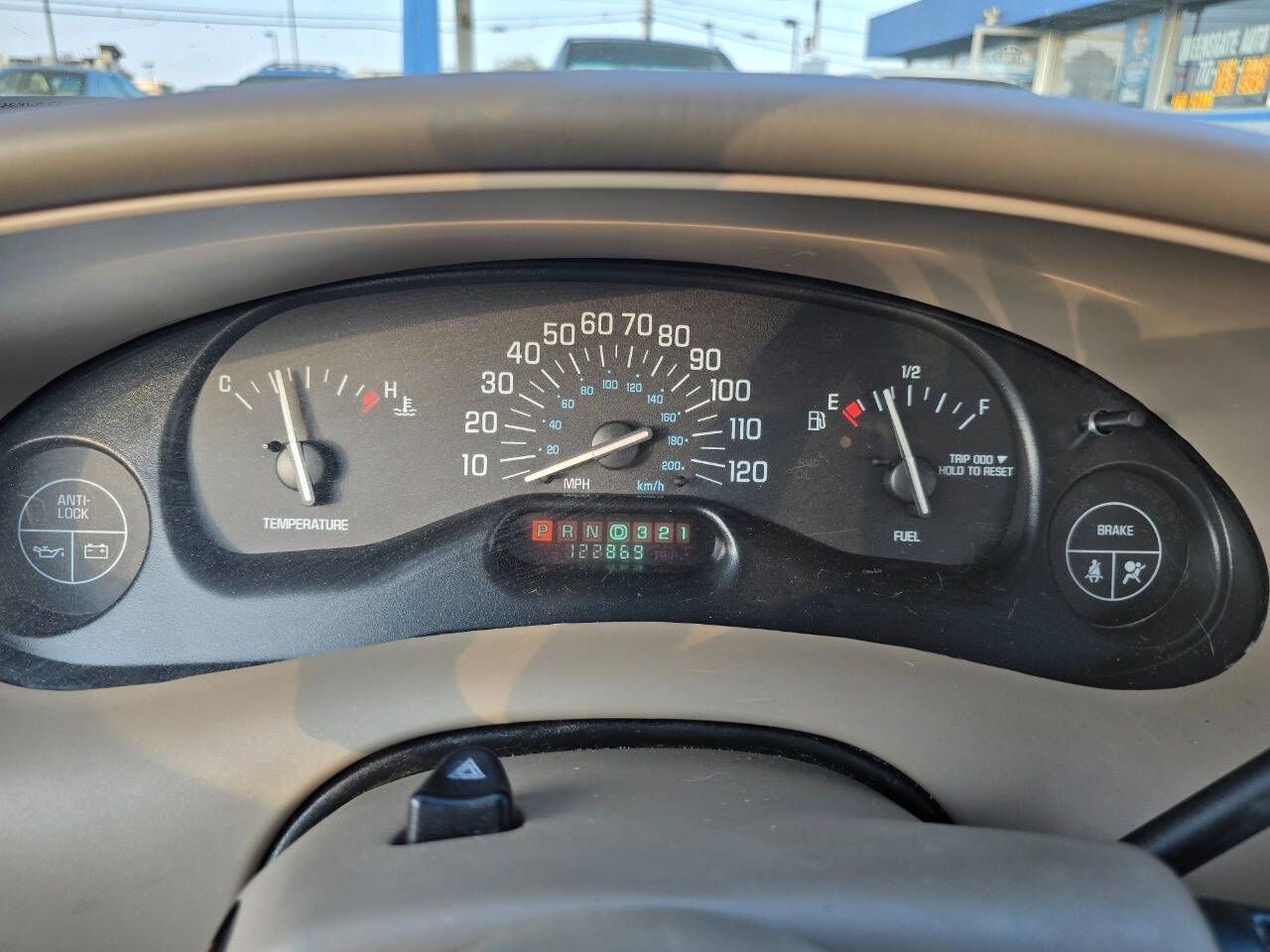 2005 Buick Century for sale at QUEENSGATE AUTO SALES in York, PA