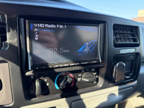 2005 Ford Excursion XLT