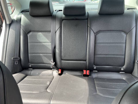 2015 Volkswagen Passat 1.8T S