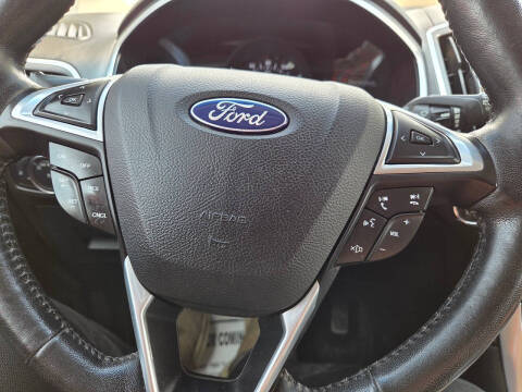 2017 Ford Edge Titanium
