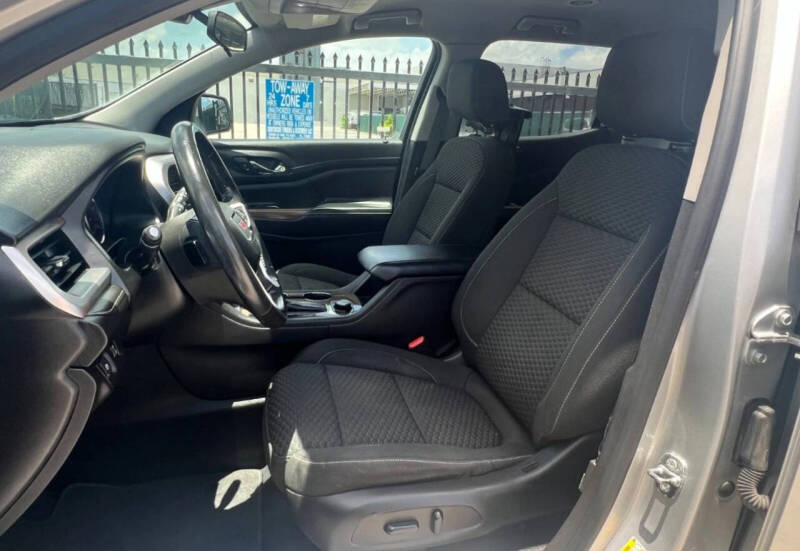 2019 GMC Acadia SLE-2