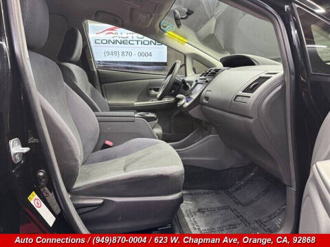 2012 Toyota Prius v Two