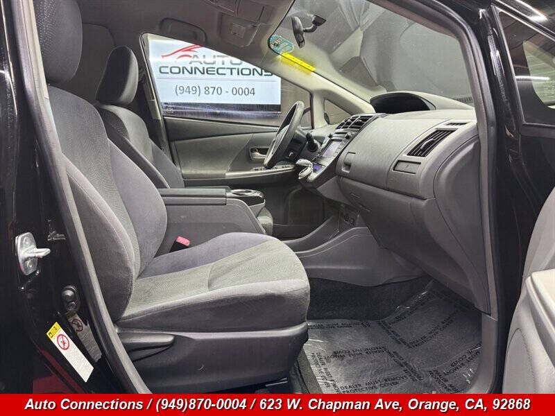 2012 Toyota Prius v Two