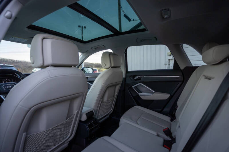 2020 Audi Q3 quattro Premium 45 TFSI