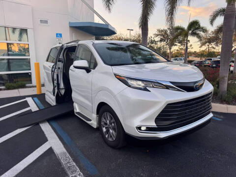 2022 Toyota Sienna XLE 7-Passenger
