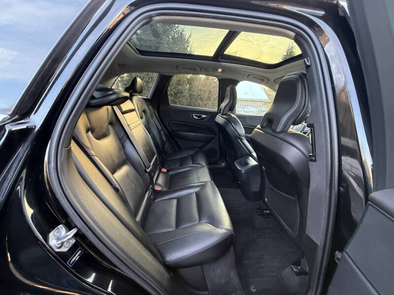 2019 Volvo XC60 T5 Momentum