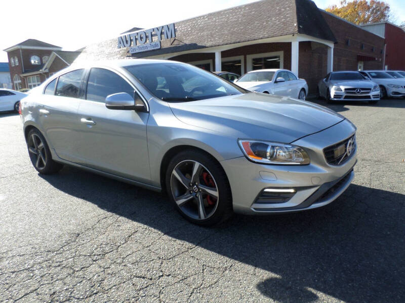 2014 Volvo S60 R-Design photo 4