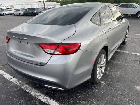 2015 Chrysler 200 S