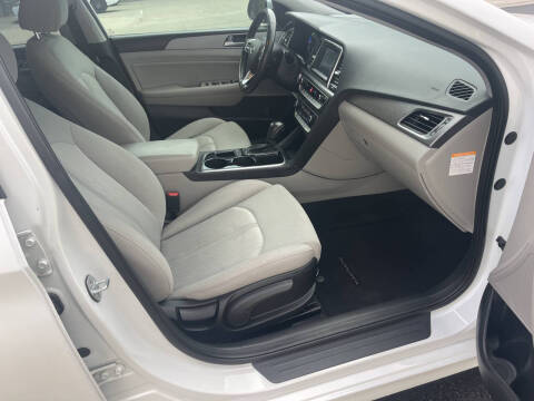 2019 Hyundai Sonata Hybrid SE