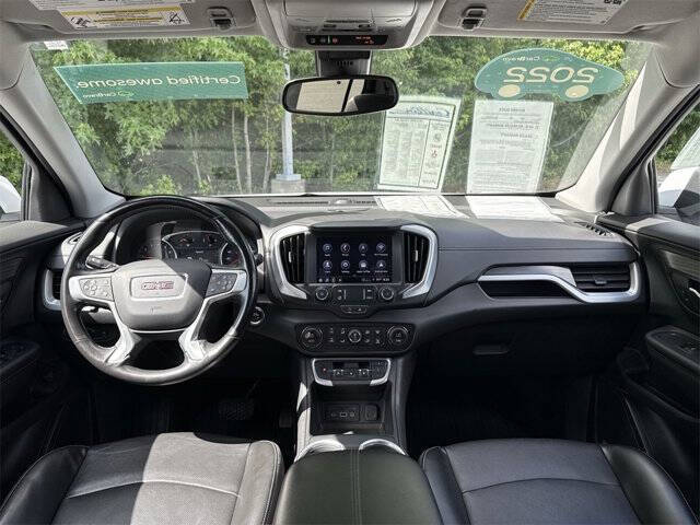 2022 GMC Terrain SLT