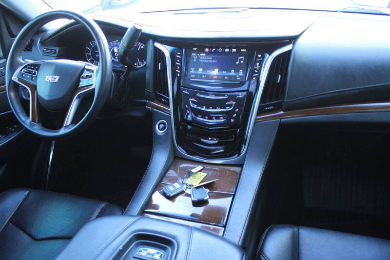 2018 Cadillac Escalade ESV Premium Luxury