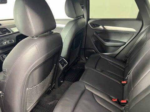 2016 Audi Q3 2.0T quattro Prestige