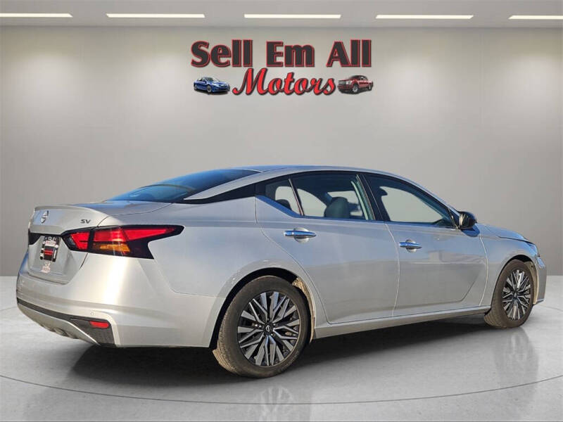 2024 Nissan Altima 2.5 SV