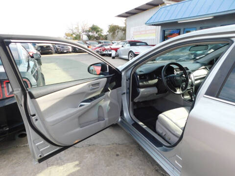 2016 Toyota Camry LE