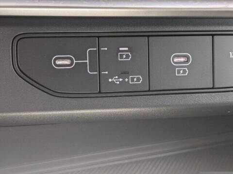 2025 Kia Carnival LX