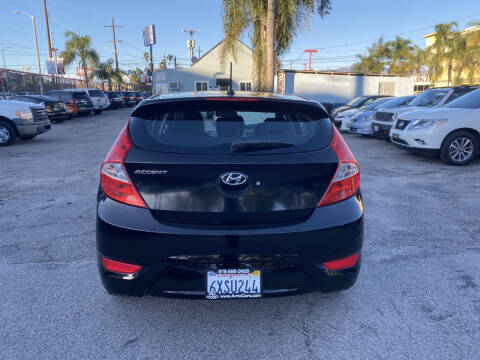 2013 Hyundai Accent SE