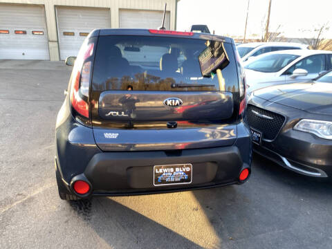 2015 Kia Soul +