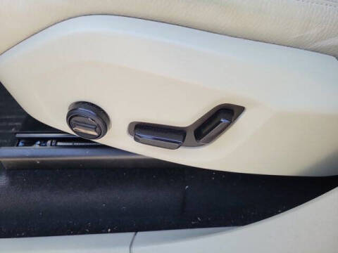 2024 Volvo XC90 B5 Core Bright Theme