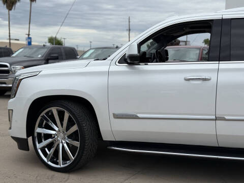 2020 Cadillac Escalade Luxury